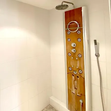 De 5 Chambres Avec Piscine Privee Jardin Clos Et Wifi A Jean De Sauves