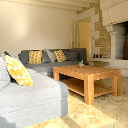 De 5 Chambres Avec Piscine Privee Jardin Clos Et Wifi A Jean De Sauves